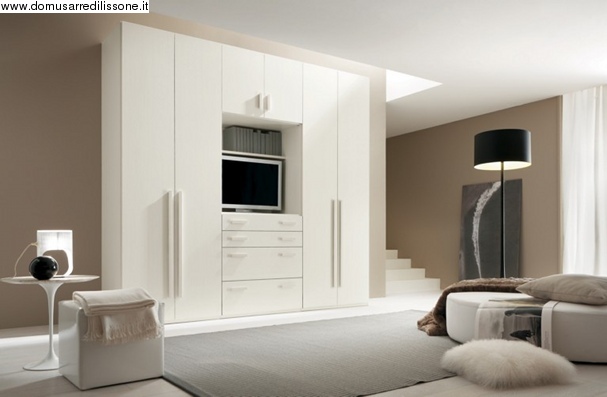 Armadio attrezzato con vano porta tv Porta tv per camerette